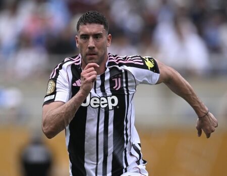 Hojlund sprint, vuole il Milan. Per Vlahovic serve pazienza