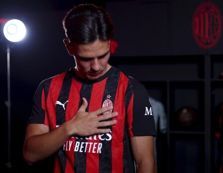 Tre nuovi acquisti del Milan incontreranno i tifosi in via Dante: ecco quando
