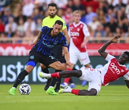Inter, amichevole rovinata dall'arbitro: non c'è il rosso a Calhanoglu