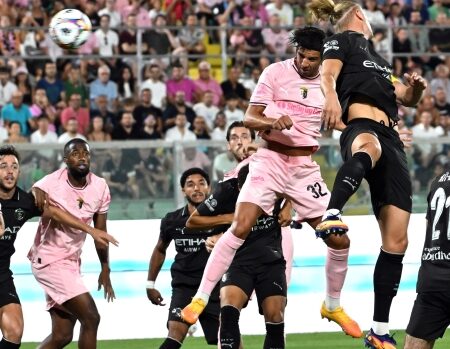 Festa a Palermo, poi il Manchester City ne fa tre. Doppietta di Reijnders