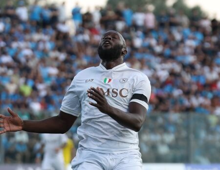Napoli, poker al Sorrento. Torna a segnare anche McTominay. E Lucca non si ferma più