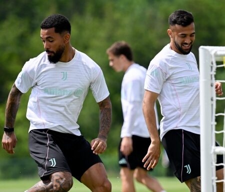 Juve, si sbloccano le uscite. Douglas e Nico riportano Kolo Muani a Torino: ore decisive