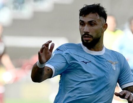 Lazio-Cremonese: Sarri punta all’Europa nonostante le assenze