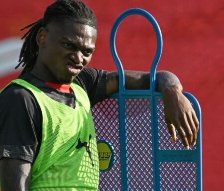 Milan, Leao in dubbio: Allegri valuta panchina contro il Verona