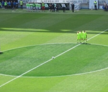 Silenzio in memoria delle vittime di Crans-Montana nel weekend sportivo