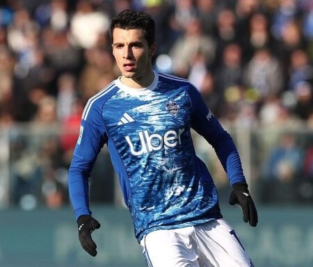 Infortunio per Douvikas: sostituzione contro la Fiorentina