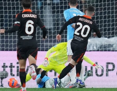 Como in vantaggio con 24 passaggi, Lazio sotto senza toccare palla