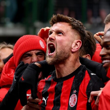 Füllkrug in forma, ma furto in hotel crea preoccupazione