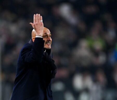 Spalletti in conflitto con un tifoso durante Juventus-Benfica