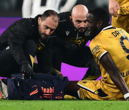 Davis infortunato: problema muscolare durante la partita con la Roma