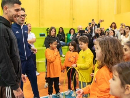 Pellegrini agli studenti: “Il mio gol più bello? Quello del derby”