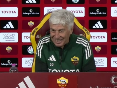 Gasperini sulla possibilità di Totti alla Roma: risate in conferenza