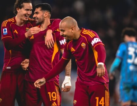 Roma-Cagliari, le valutazioni: Malen brillano, Dossena delude