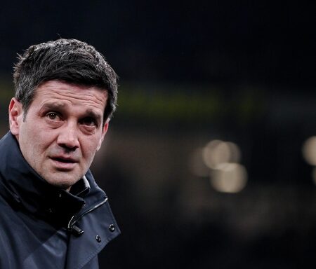 Chivu difende l’arbitro: “Kalulu ha toccato Bastoni, ammonito deve stare attento”