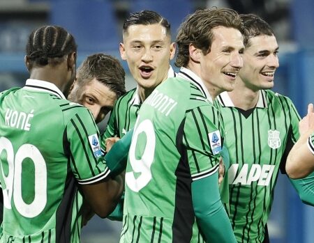 Sassuolo domina il Verona con un 3-0: Pinamonti e Berardi protagonisti