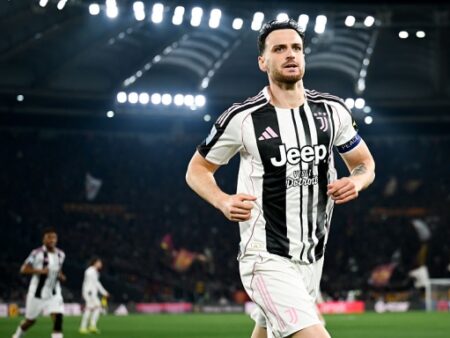 Gatti segna per la Juve, futuro incerto e Premier in vista