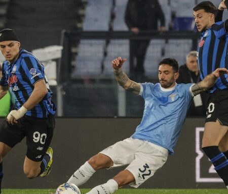 Cataldi furioso con l’arbitro Manganiello durante la partita