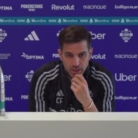 Fabregas: “Siamo unici, nessuno gioca come noi”