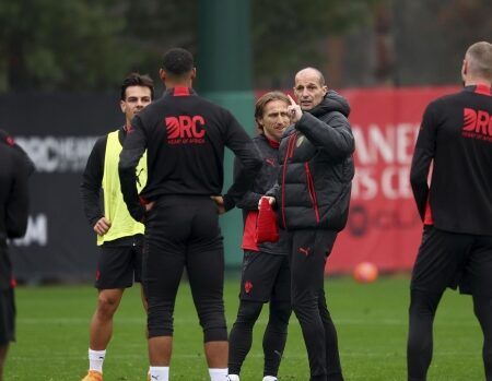 Milan: Allegri chiede una rosa competitiva per puntare allo scudetto