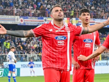 Monza trionfa 3-0 a Marassi, in vetta con il Venezia