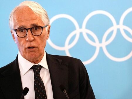 Malagò incontra la Serie A: De Laurentiis critica Abete